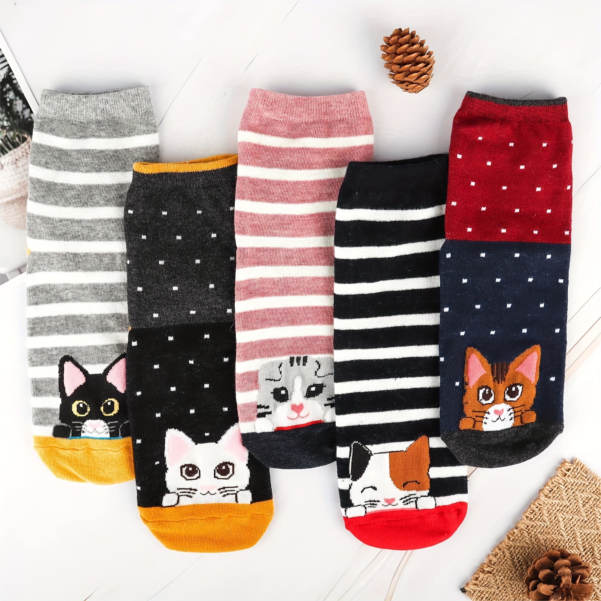 Funny Socks For Women Cat Socks Cat Lover Gifts For Women Christmas Fun Cool Novelty Funky Crew Socks Cute Christmas Gifts For Women Mom Grandma Girlfriend Sister Wife